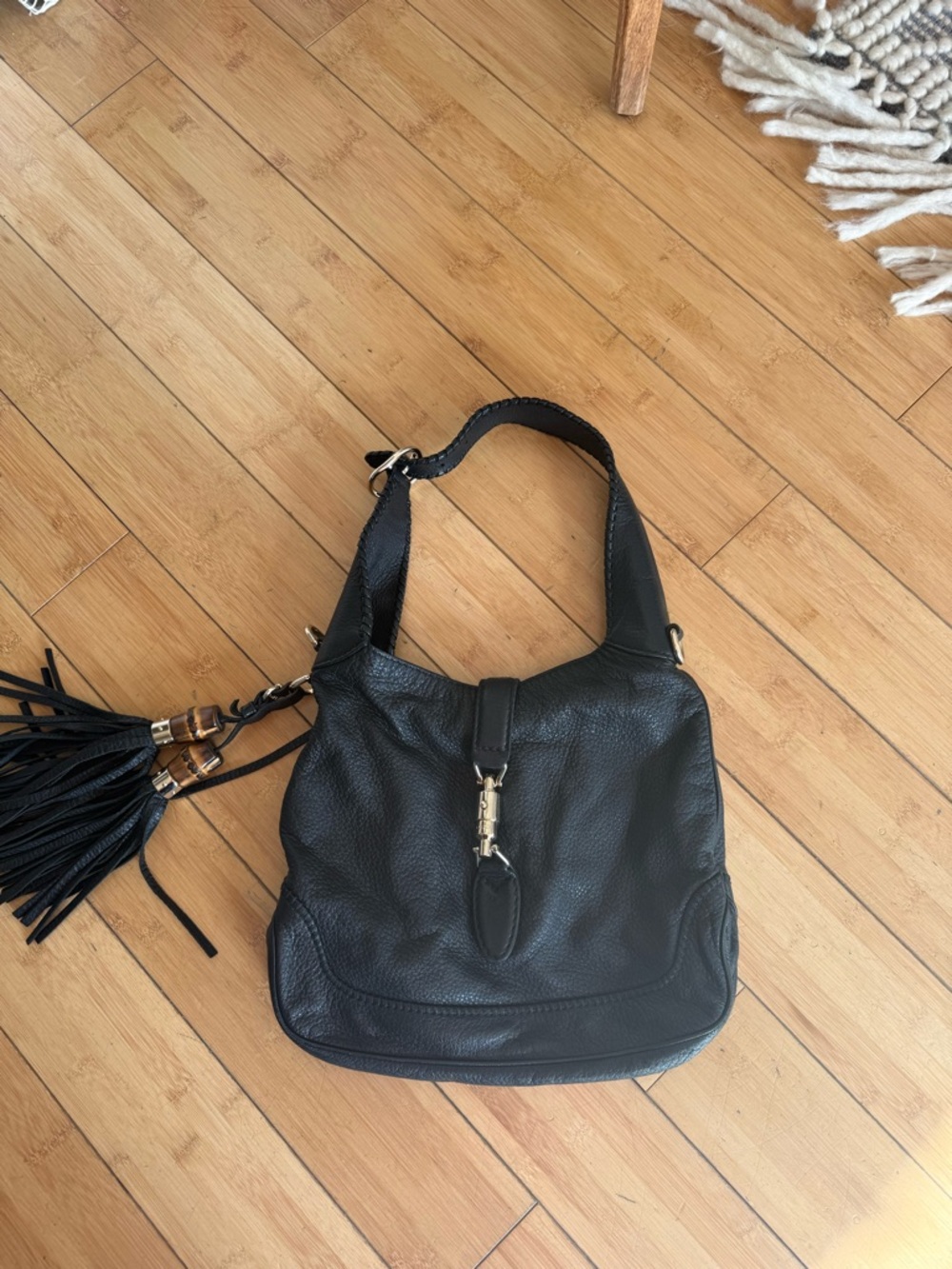 GUCCI Jackie Hobo Bag Black Pebbled Leather Bamboo Tassel Gold Hardware - Picture 2 of 10